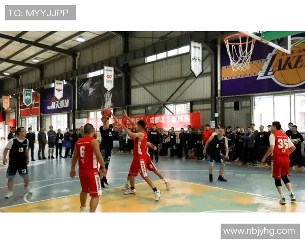 聚焦成都篮球队的团队协作与默契配合探讨